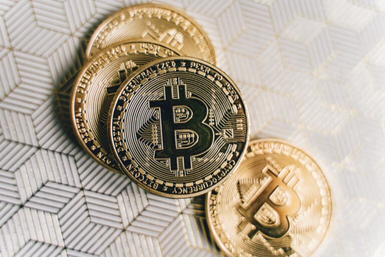 What Are Altcoins? Complete Guide — crypto concept