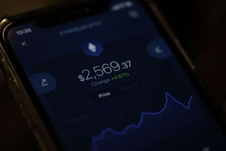 OKX Wallet Review: Self-Custody App, DEX and Risks